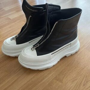 Alexander McQueen Black and White Women's Shoes